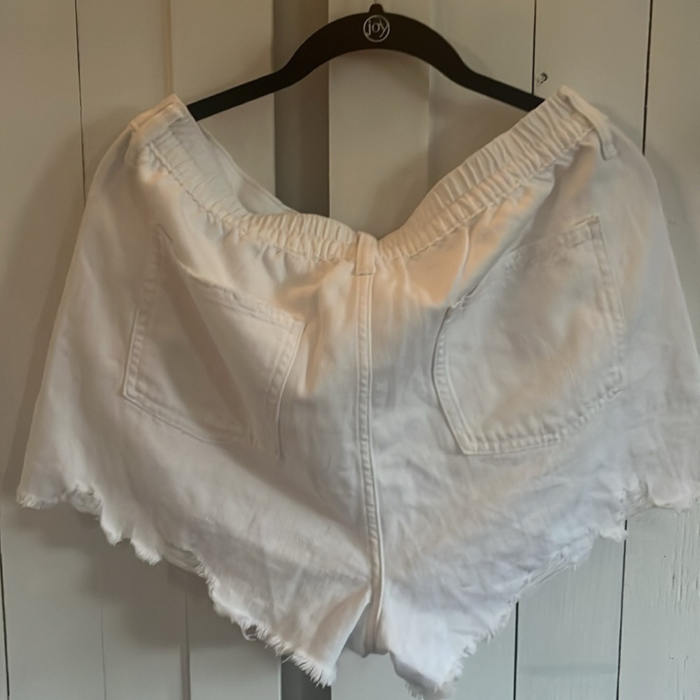 Aerie white denim elastic waist distressed jean shirt size large - Picture 3 of 3